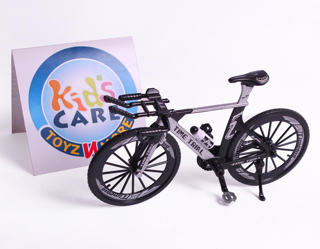 Die Cast Realistic Model Bicycle (0818-8B)