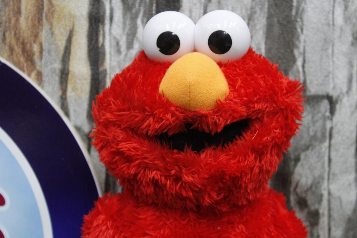 Laughing elmo hot sale