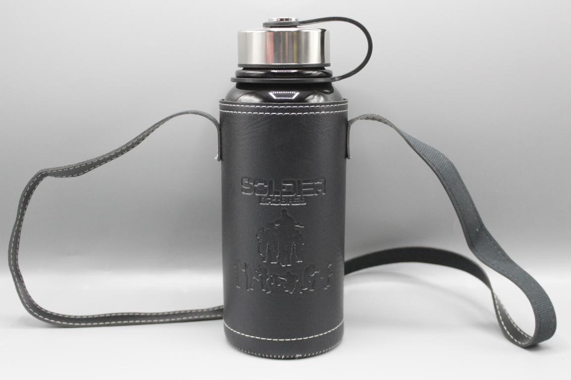 High Quality Metallic Thermal Water Bottle With Leather Cover 800 ml Black (DWX-5060)