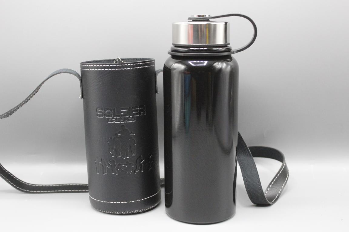 High Quality Metallic Thermal Water Bottle With Leather Cover 800 ml Black (DWX-5060)