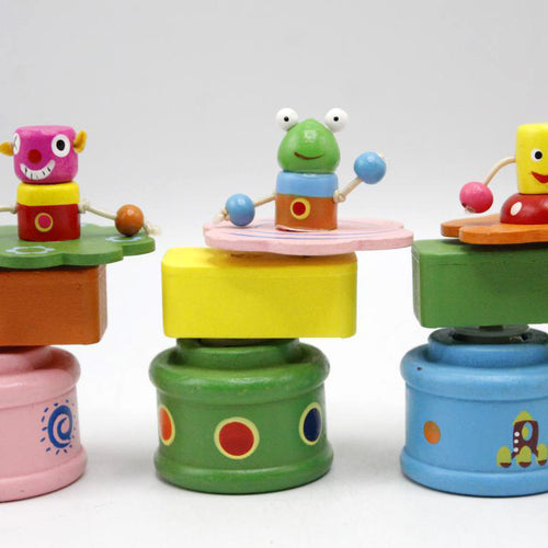 Load image into Gallery viewer, Wooden Revolving Bee (KC031)

