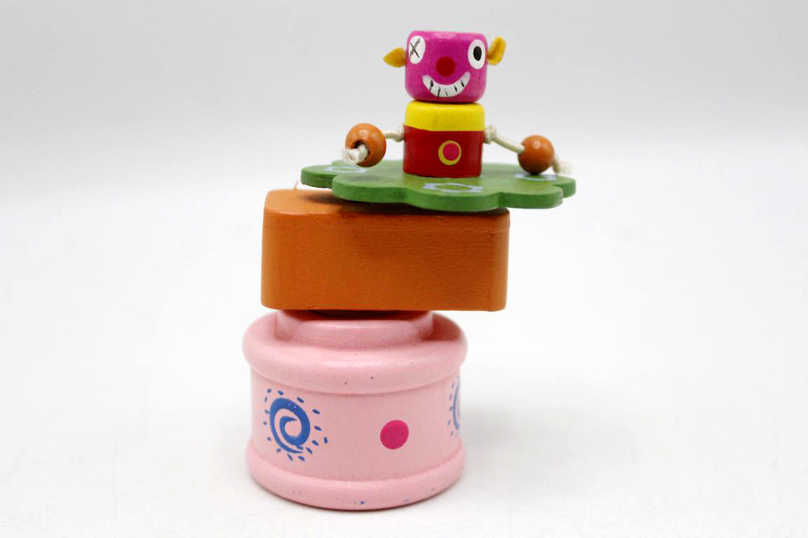 Wooden Revolving Bee (KC031)
