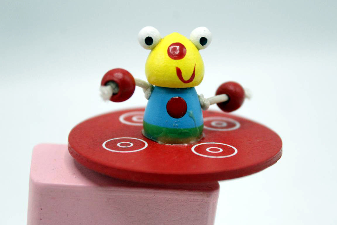 Wooden Revolving Bee (KC031)