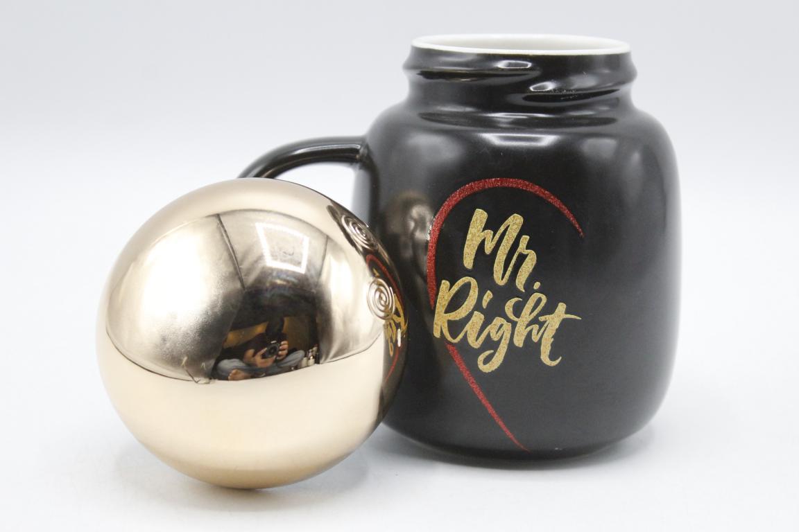 Mr. & Mrs. Ceramic Mug With Lid (S-7)